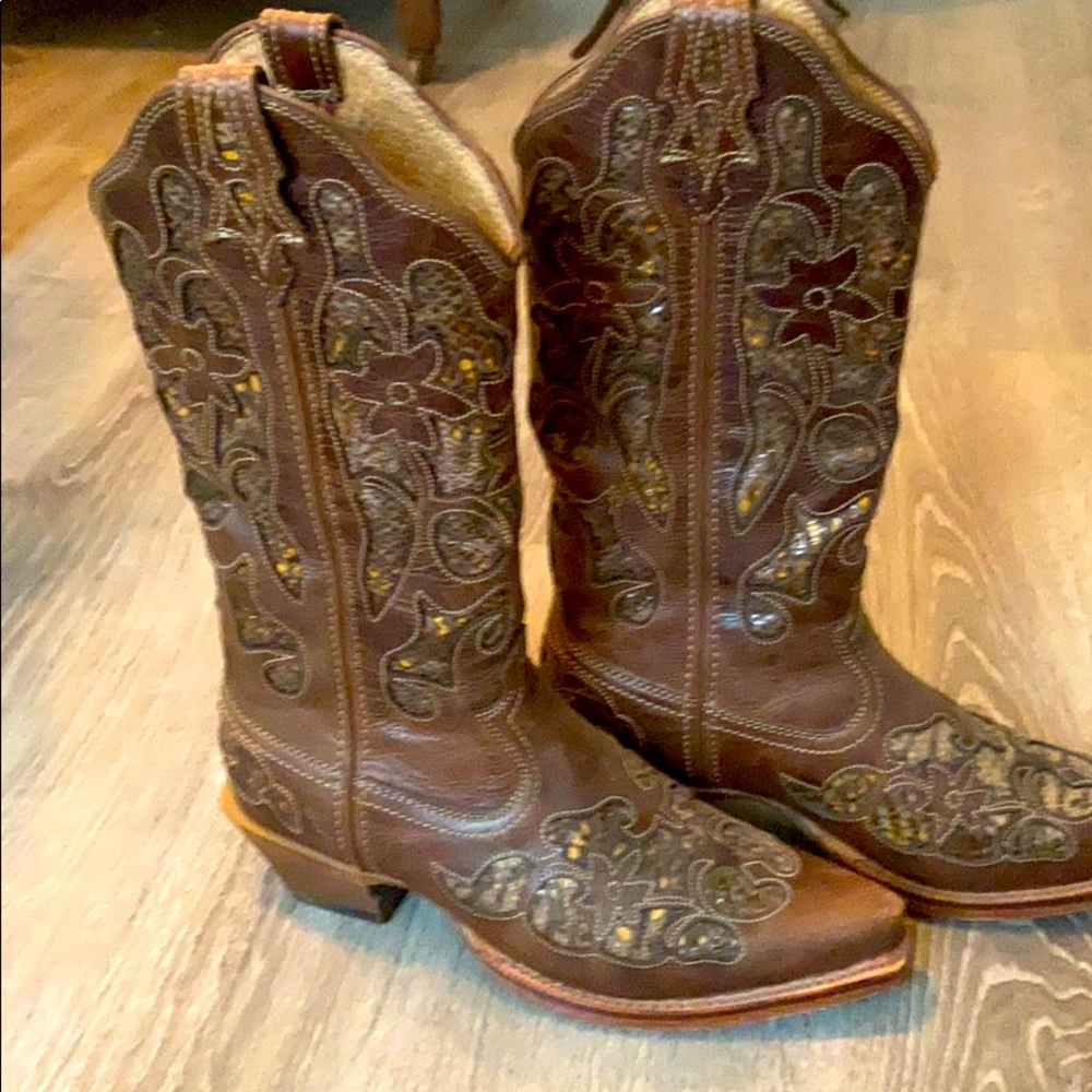 Boots size 6.5
